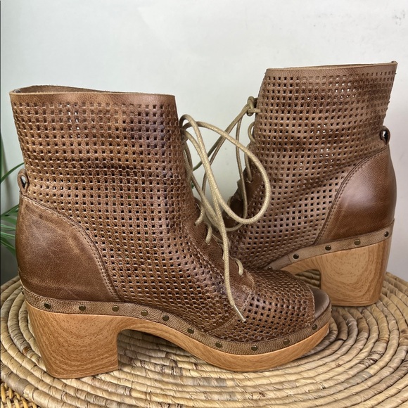 Antelope Brown Perforated Lace-Up Women's Boots Peep Toe 39 Anthropologie - Picture 7 of 10